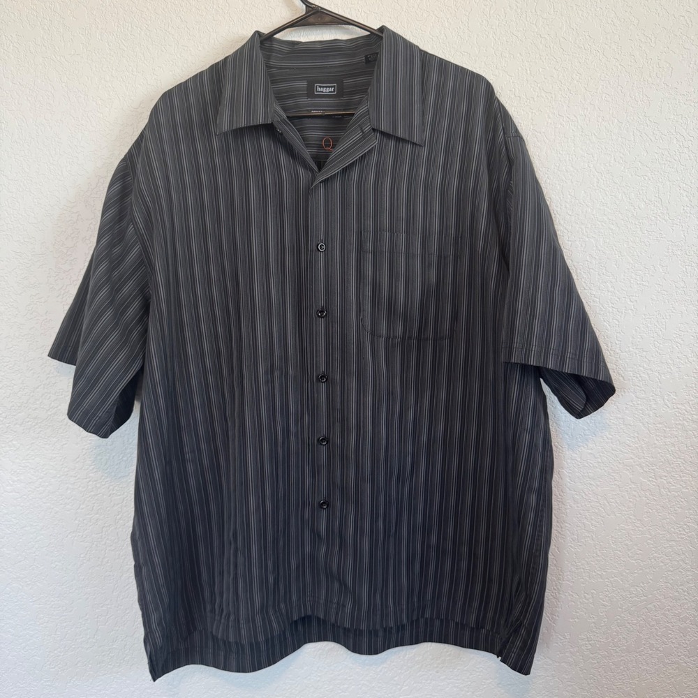 Haggar Button Up Shirt Mens XL Black Grey Pinstripe Performance Short Sleeve